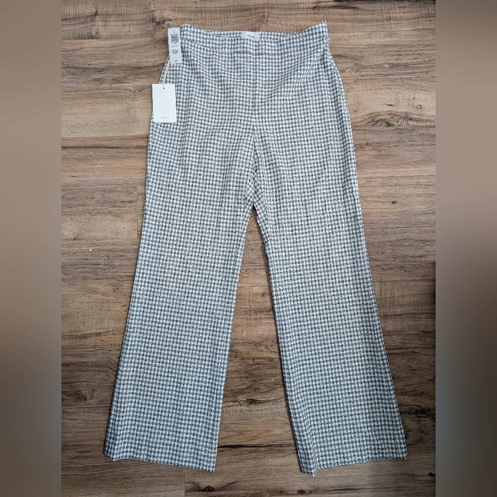 NWT Aritzia Wilfred Kick Flare Pants in Black & White Gingham - Size 4